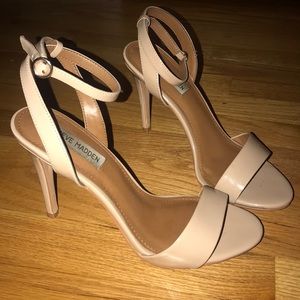 Steve Madden nude heels